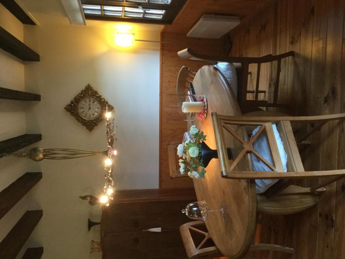 Modern Holiday Home With Private Pool Le Châtelet エクステリア 写真