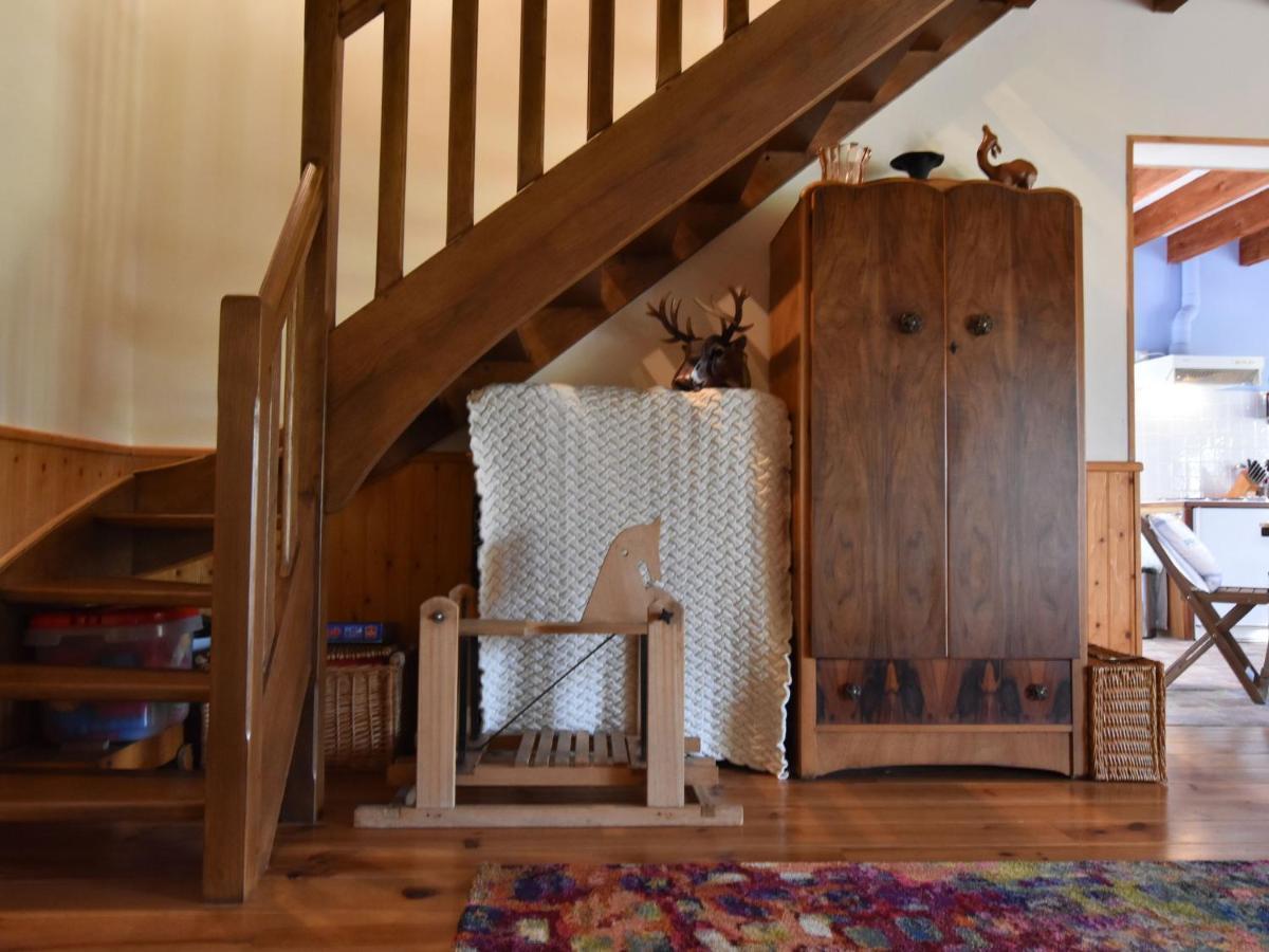 Modern Holiday Home With Private Pool Le Châtelet エクステリア 写真